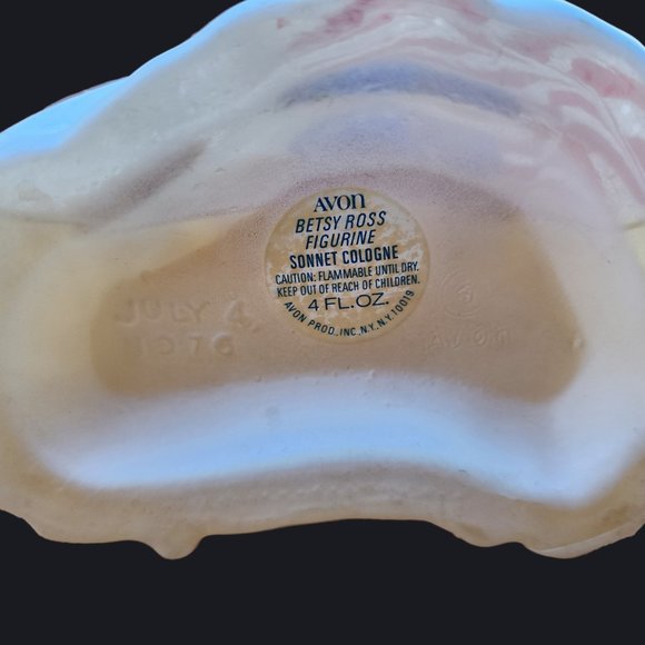 Rare Vintage Betsy Ross Perfume by Avon American Flag On Dress - Picture 4 of 4